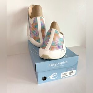 10WW Easy Spirit Travel Time Clogs Women's Shoes Pastel Tie-Dye